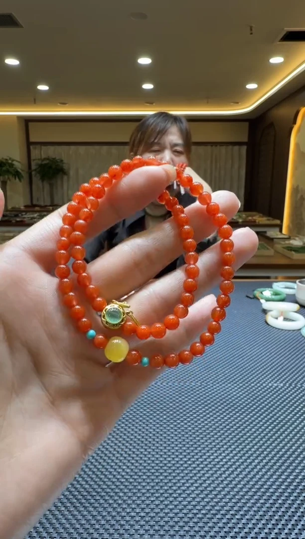 颈饰未镶嵌南红玛瑙手串