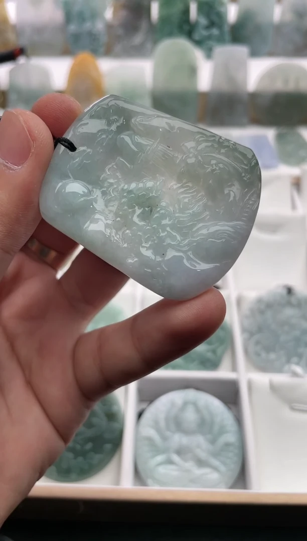 【闪购商品】翡翠颈饰未镶嵌..../2/11/ 184