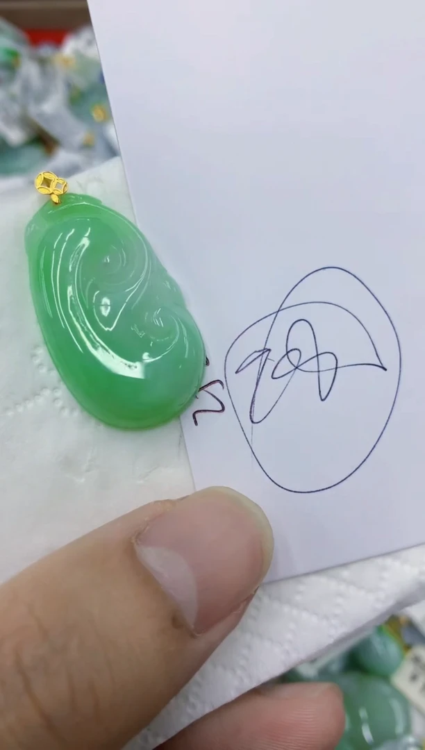 颈饰18K金镶嵌翡翠11111111111