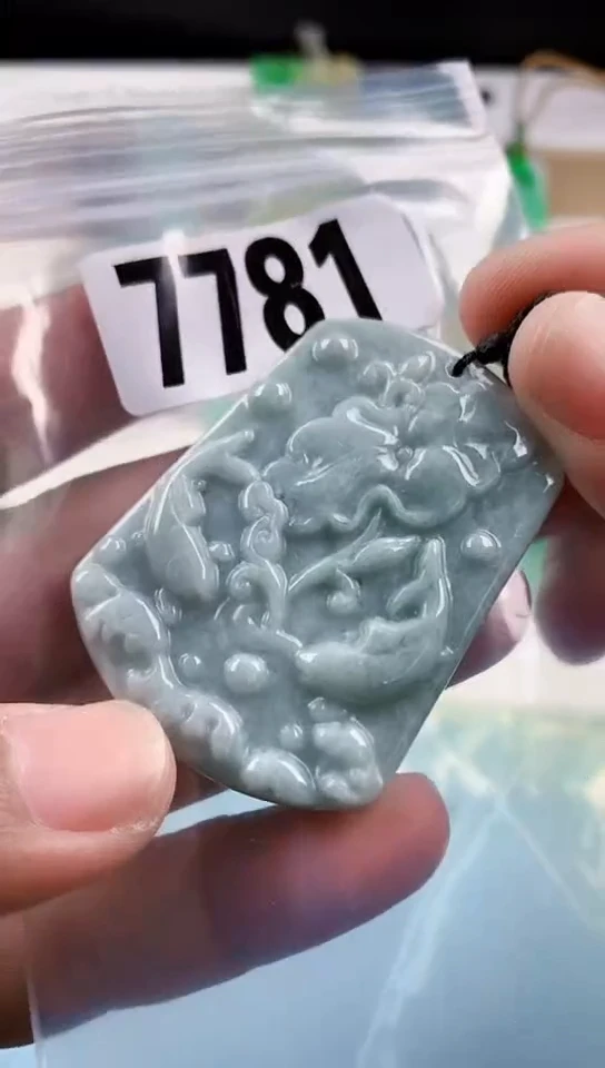 【闪购商品】翡翠挂件未镶嵌天然翡翠吊坠挂件