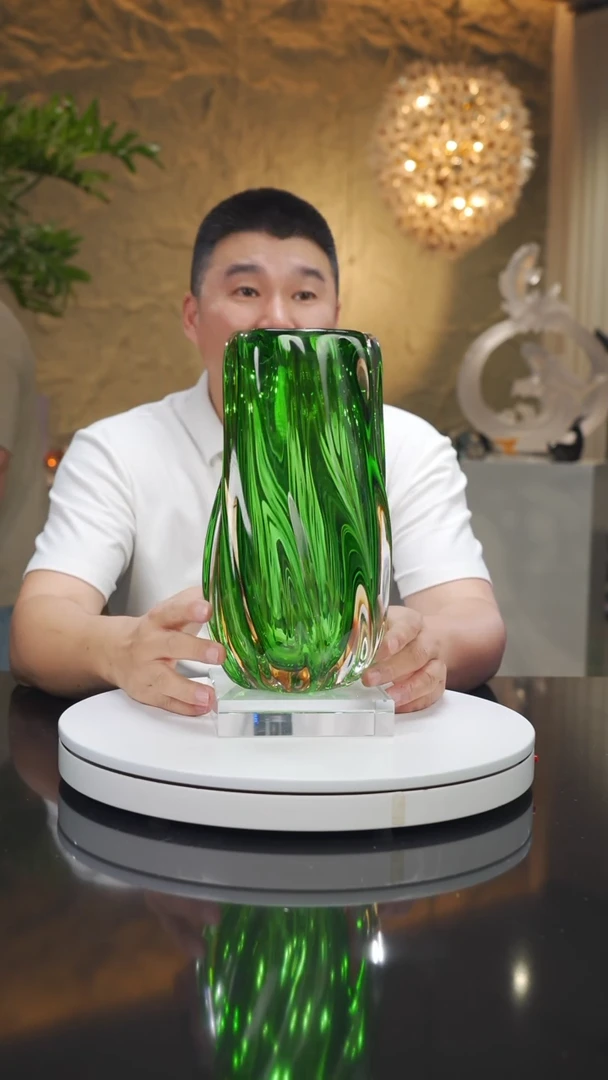 瓷片福利琥珀绿花瓶