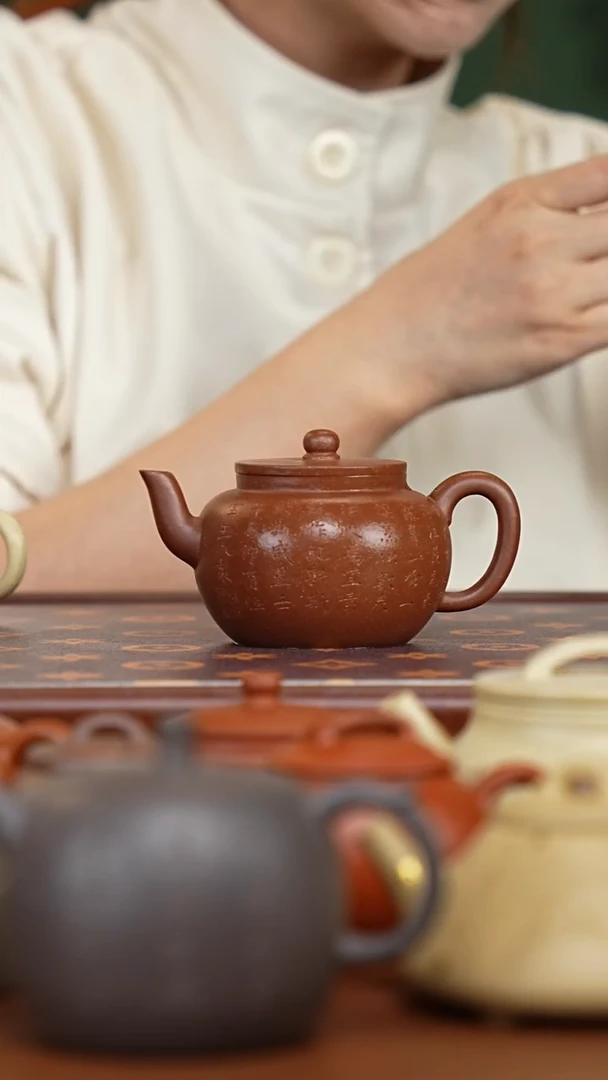 茶壶紫砂老降坡刻绘平盖莲子