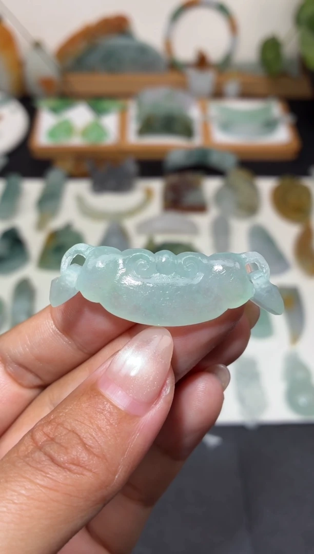 未镶嵌定制翡翠玉璜
