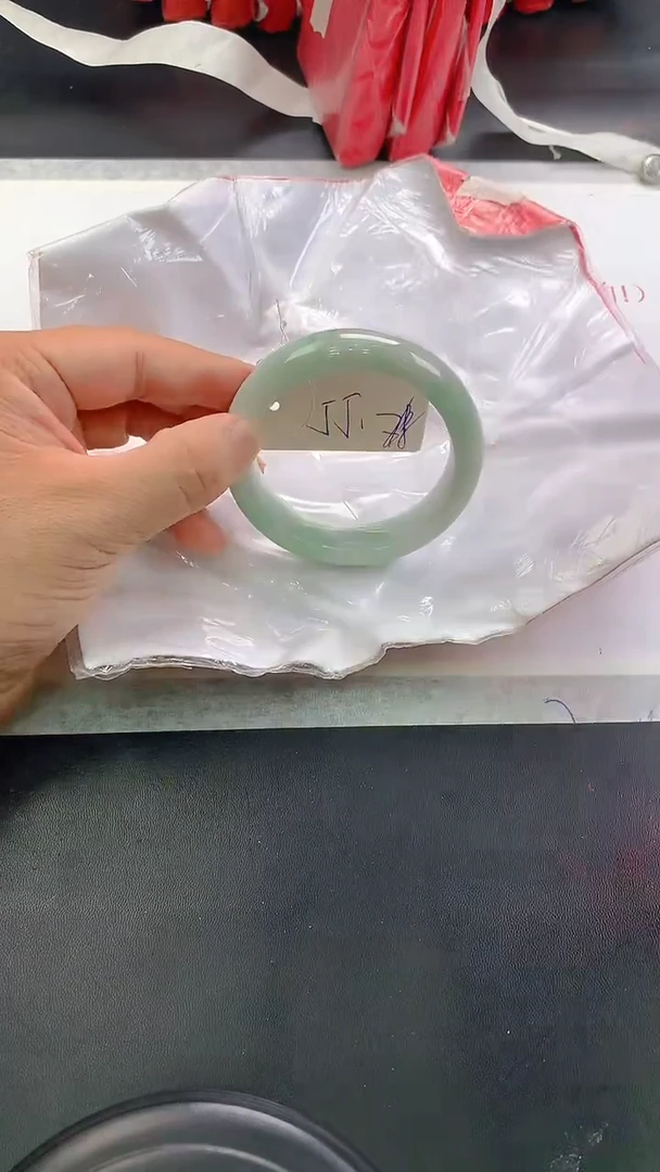 未镶嵌手镯翡翠68