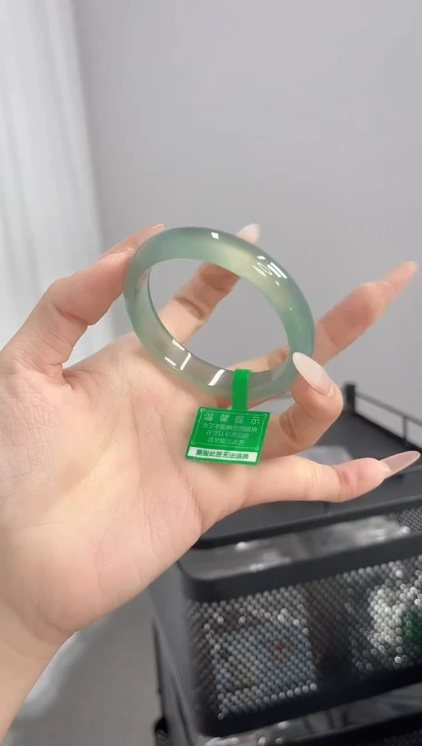 【闪购商品】玛瑙/玉髓手镯未镶嵌52圈