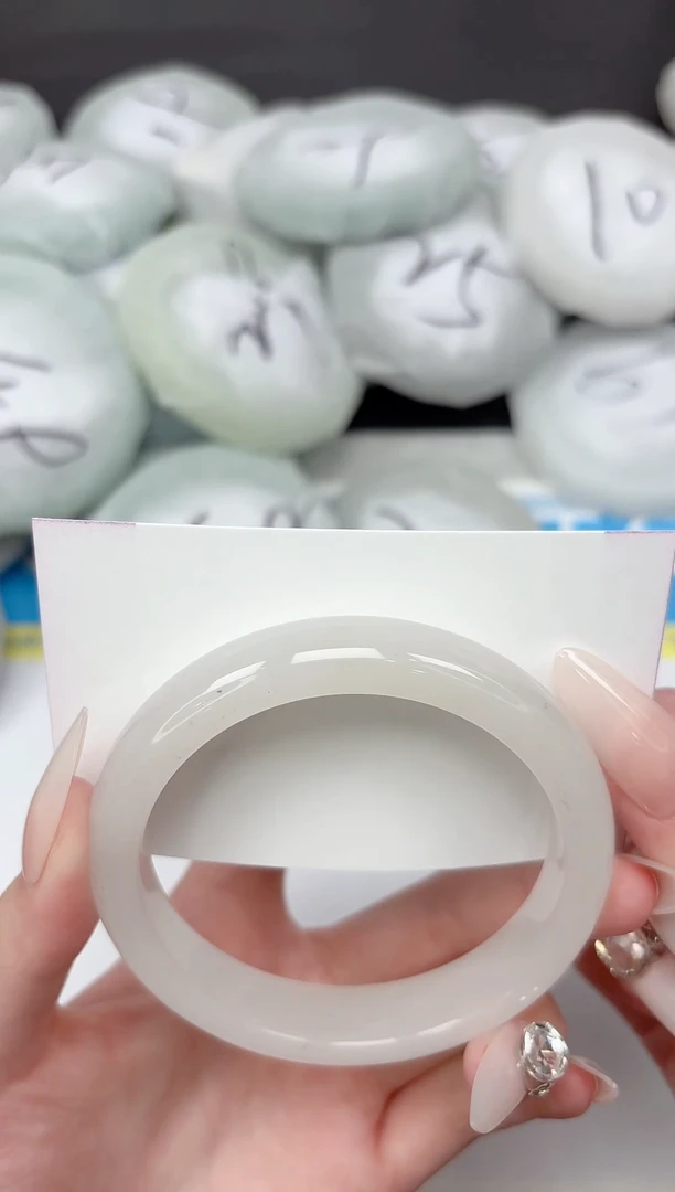 未镶嵌手镯石英质玉203-60.8