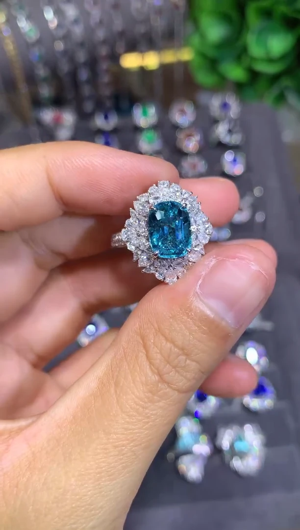 18K金镶嵌戒指碧玺3.0ct