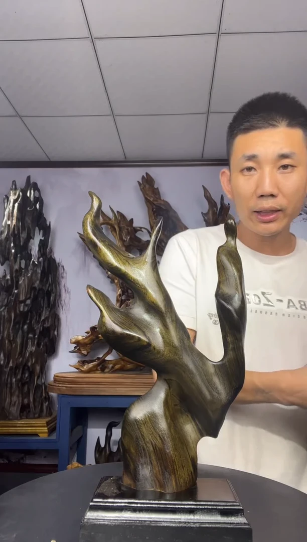 金丝楠木雕款金**人金丝楠木工艺品摆件