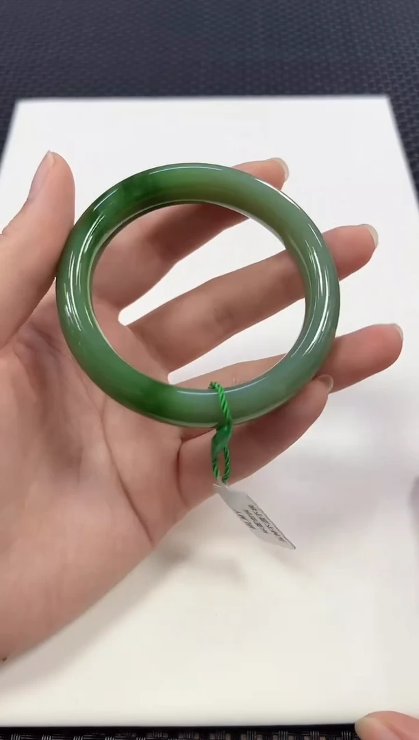 【闪购商品】和田玉手镯未镶嵌（56）（多样性发一件）