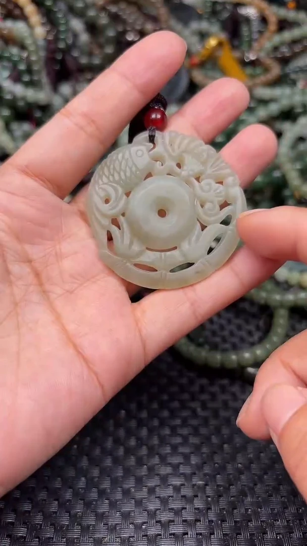 颈饰未镶嵌和田玉1