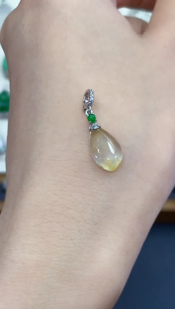 翡翠18K金镶嵌吊坠(不含链)B20