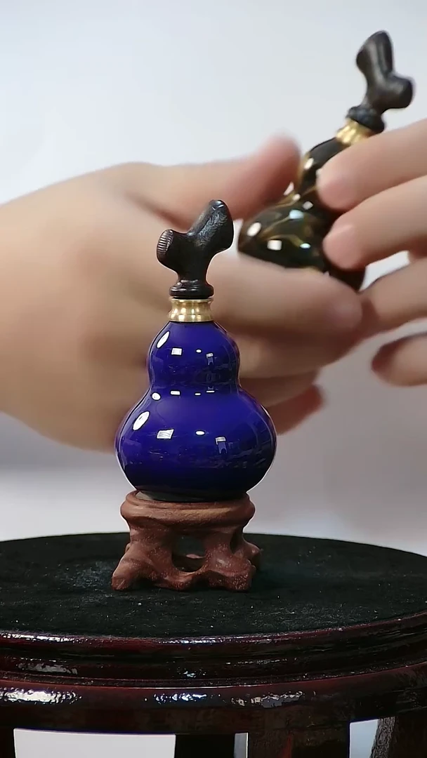 藤三**酒檀木塞葫芦把件微瑕850