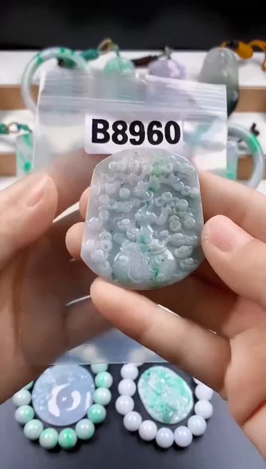 颈饰未镶嵌翡翠天然翡翠吊坠挂件