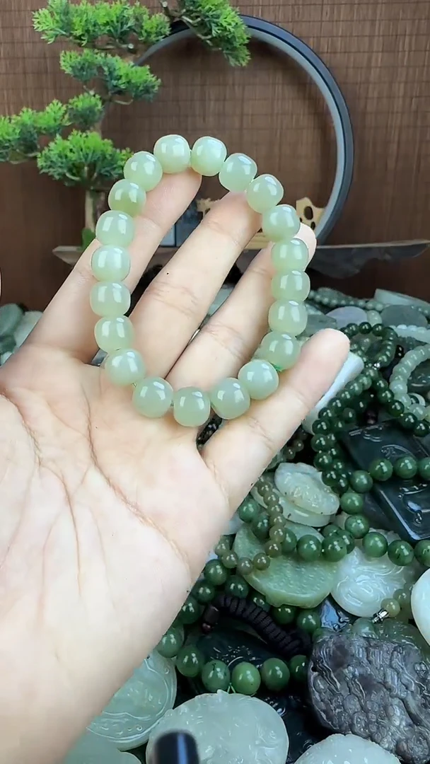 和田玉未镶嵌颈饰1