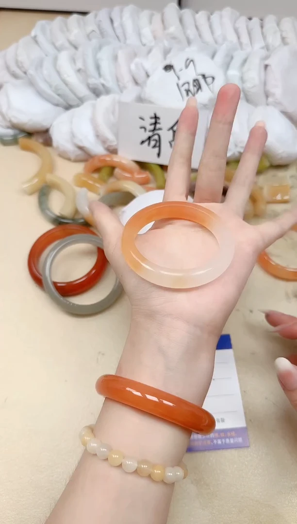 未镶嵌手镯石英质玉194/53