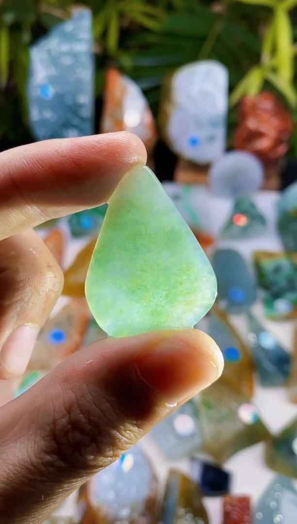 未镶嵌定制翡翠翡翠