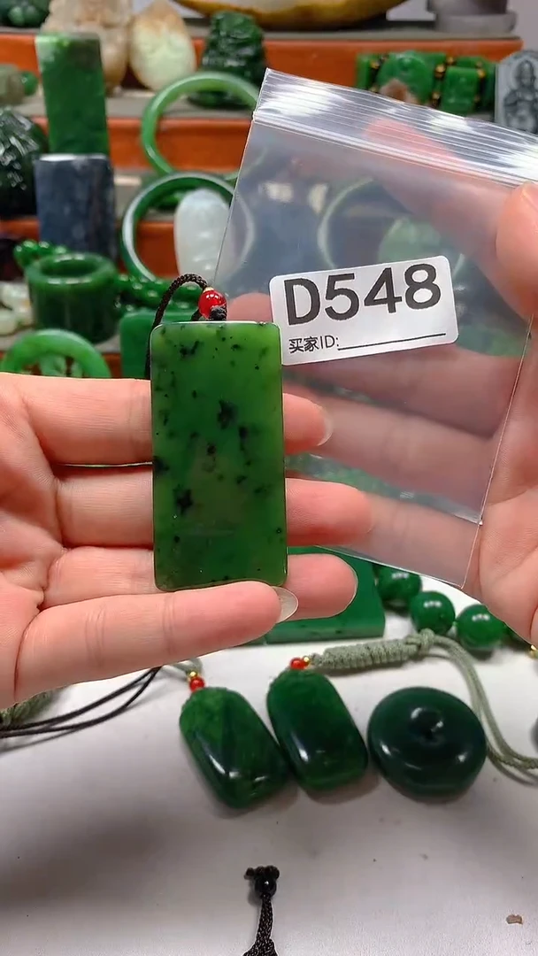 和田玉未镶嵌颈饰1