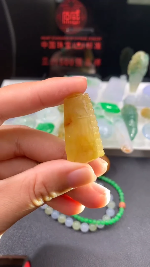 定制翡翠未镶嵌
