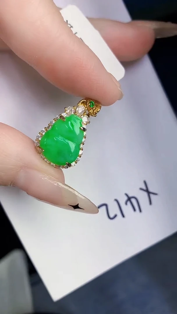 颈饰未镶嵌翡翠缅甸天然翡翠A货