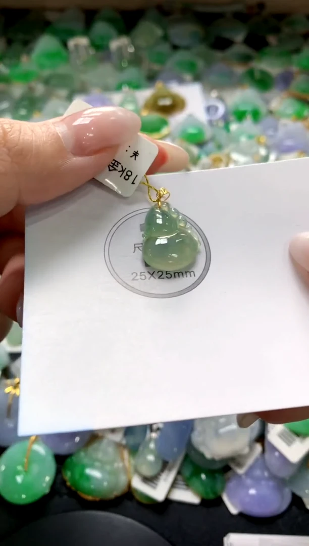 翡翠未镶嵌颈饰1111111111111111
