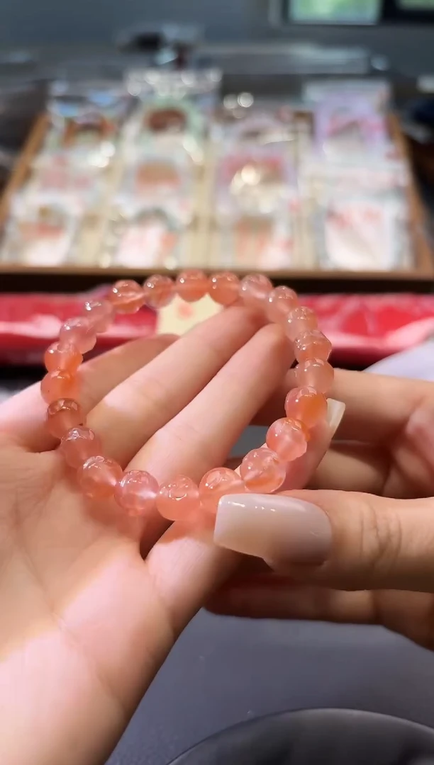 颈饰未镶嵌南红玛瑙妞?0032182