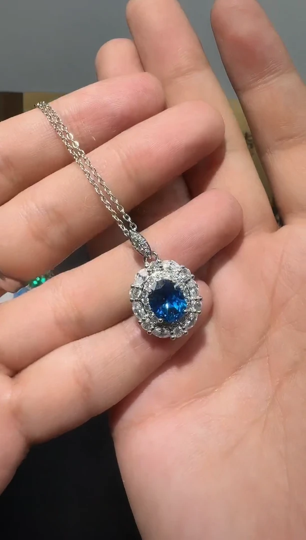 吊坠(赠链)蓝宝石18K金镶嵌021