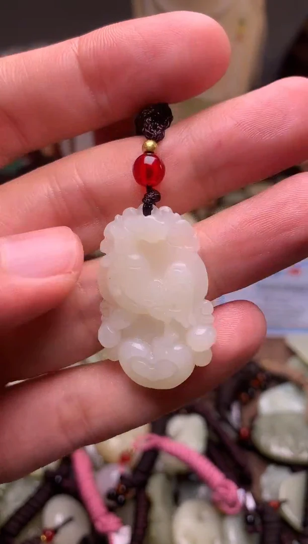 颈饰未镶嵌和田玉新疆料青海料清水和田玉吊坠