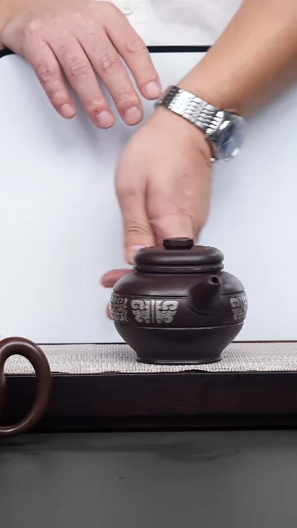 茶壶紫砂老紫泥金银错巨轮珠