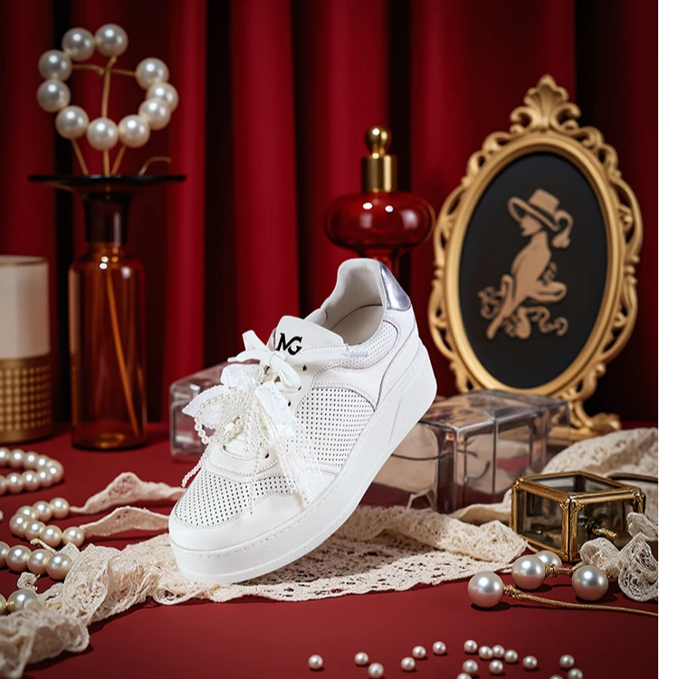 敏哥-Magic Garden蹀羽星辰冲孔牛皮小白鞋绑带蝴蝶结MG242Q015