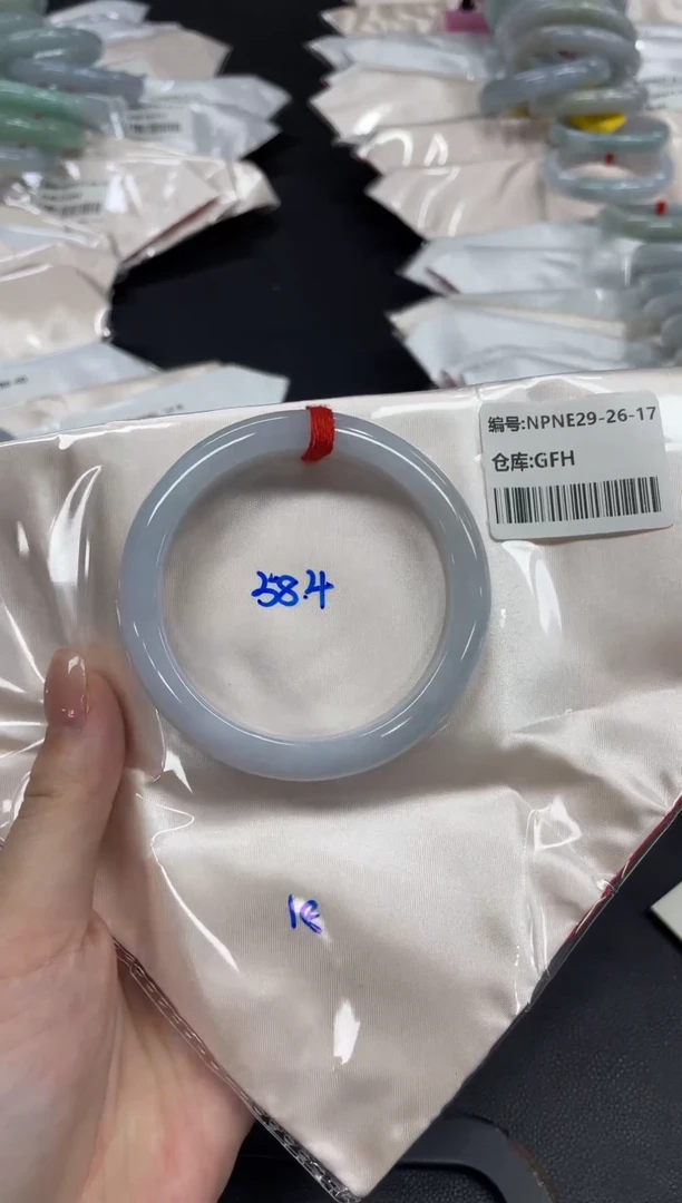 未镶嵌手镯翡翠翡翠手镯