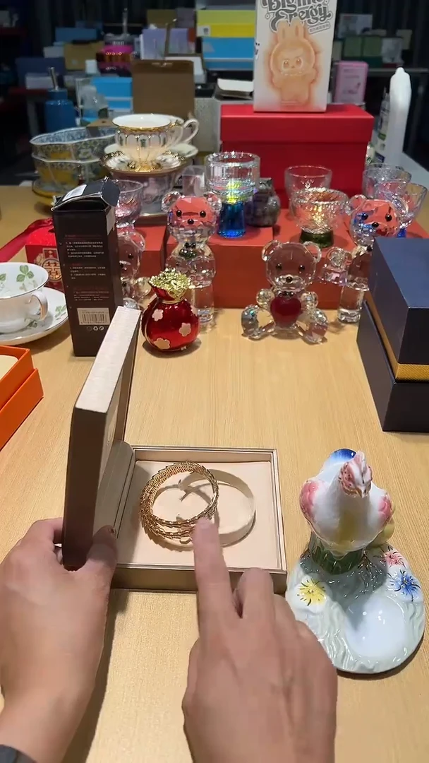 瓷片碗碟好物一件不留@@1