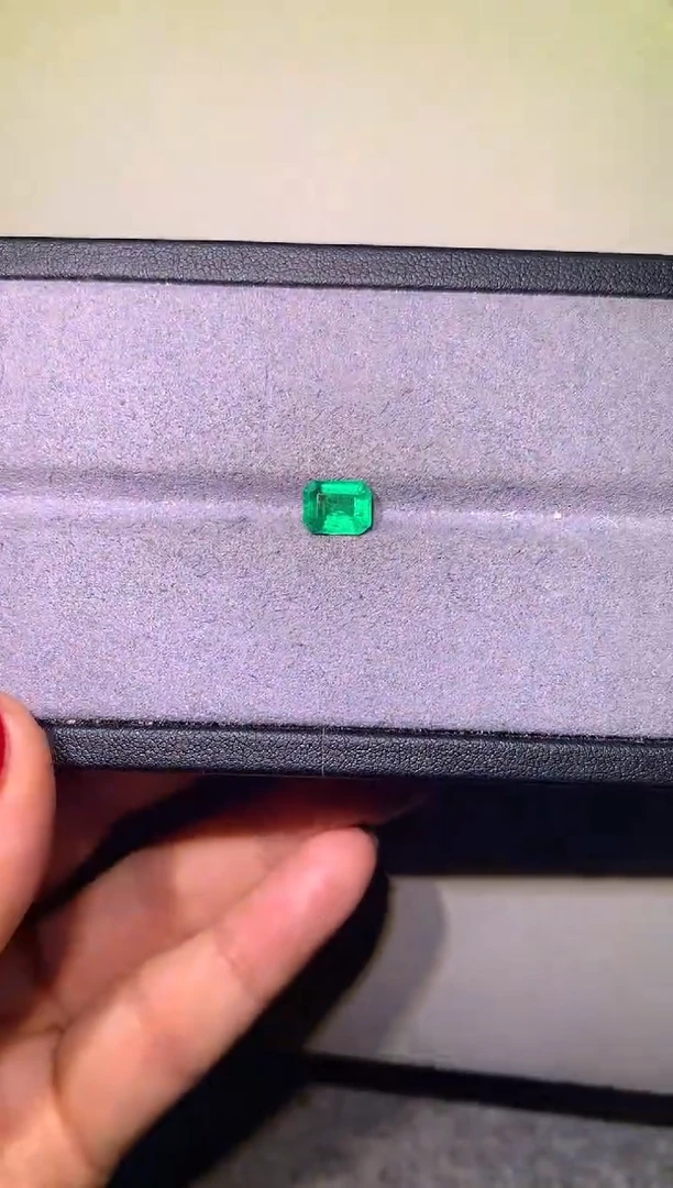 【闪购商品】祖母绿裸石未镶嵌1.51ct哥伦比亚