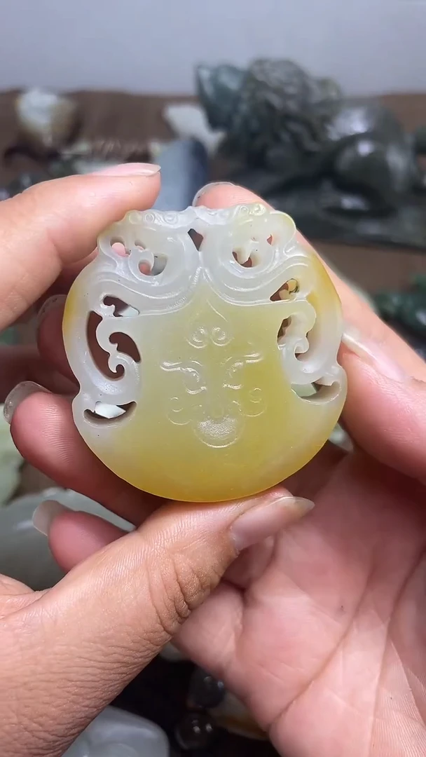 未镶嵌和田玉把件定制