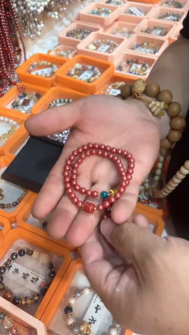 28五台山云仓红色砂砂双圈手串