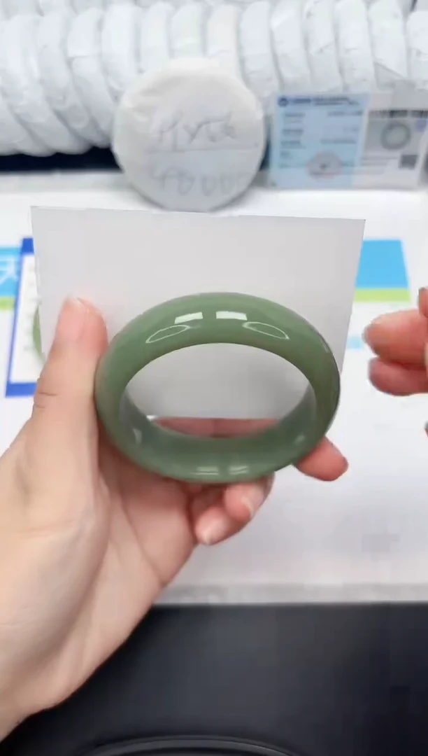 【闪购商品】石英质玉手镯未镶嵌263-57.5