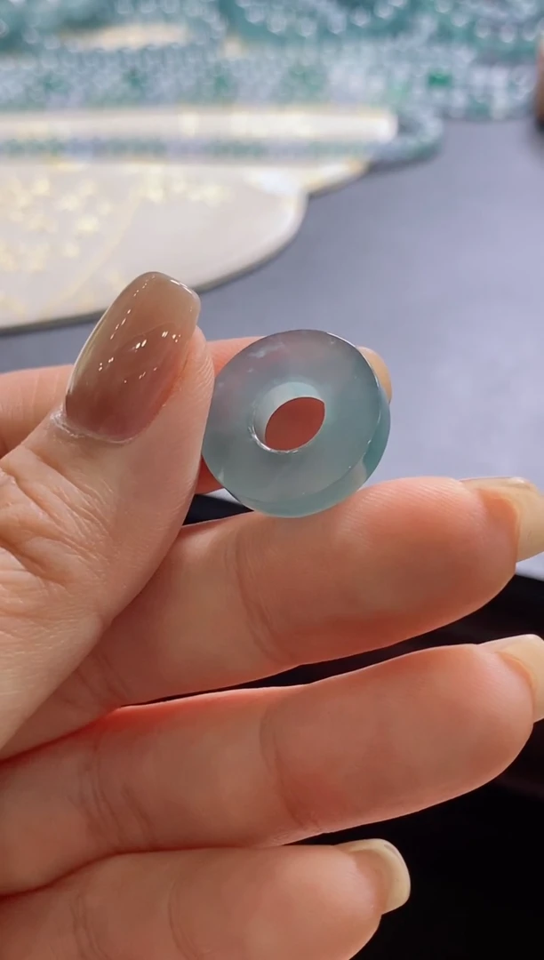 未镶嵌定制翡翠l****10215409913