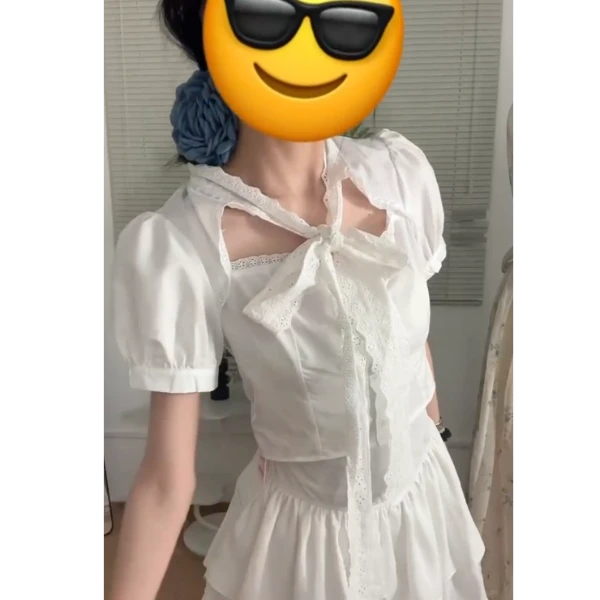 夏季新款ins蕾丝系带领短款衬衫上衣女设计感辣妹气质显瘦短裤子