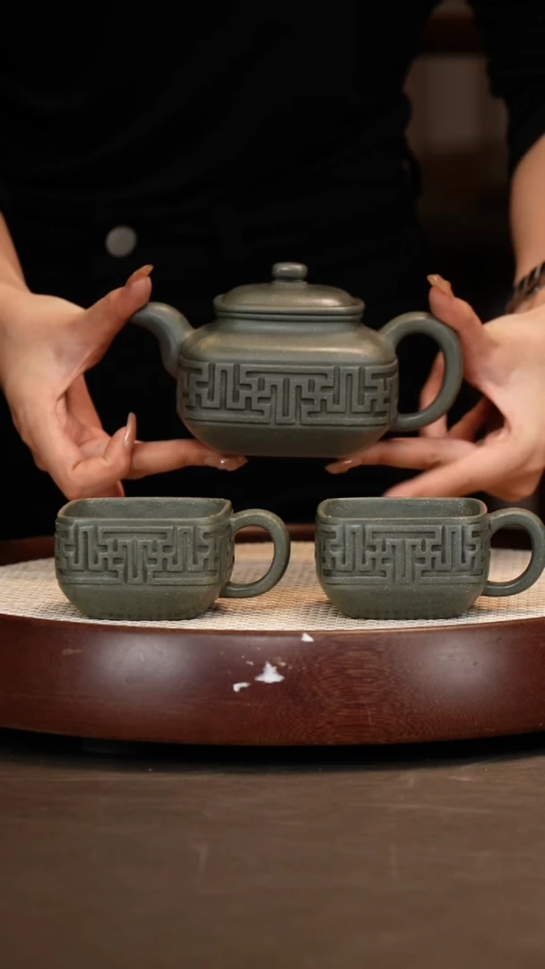 【唐凤芝】国光壶套组 老绿泥 400c+大佛手