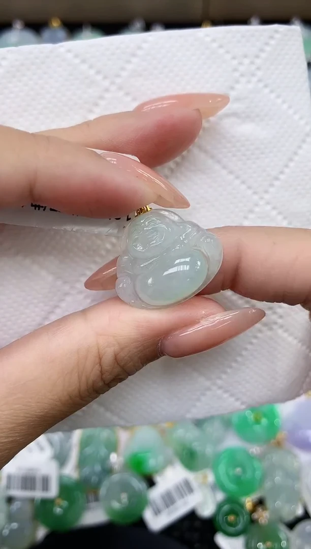 颈饰18K金镶嵌翡翠11111111111