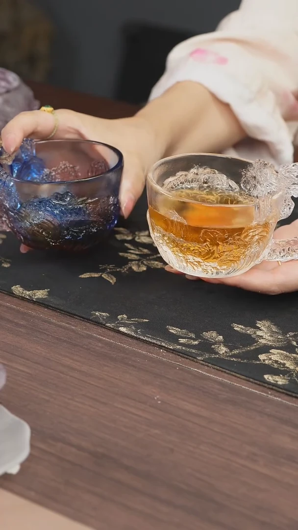 手工艺品琉璃L****糖白色龙杯和紫色龙杯