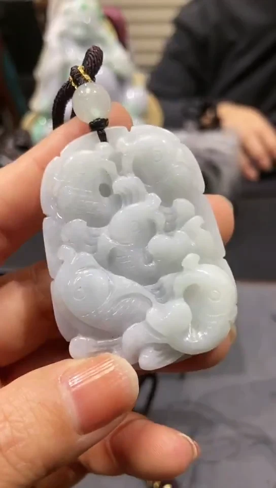颈饰未镶嵌翡翠赵*耳翡翠