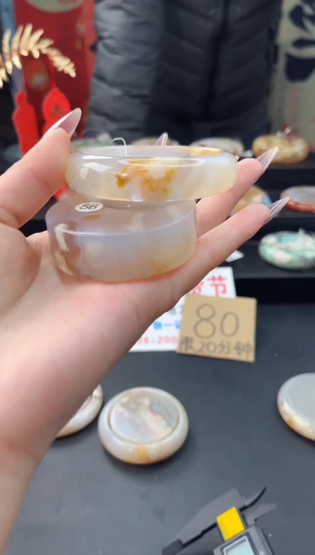 【闪购商品】石英质玉手镯未镶嵌赠送镯心（56圈口）无证书