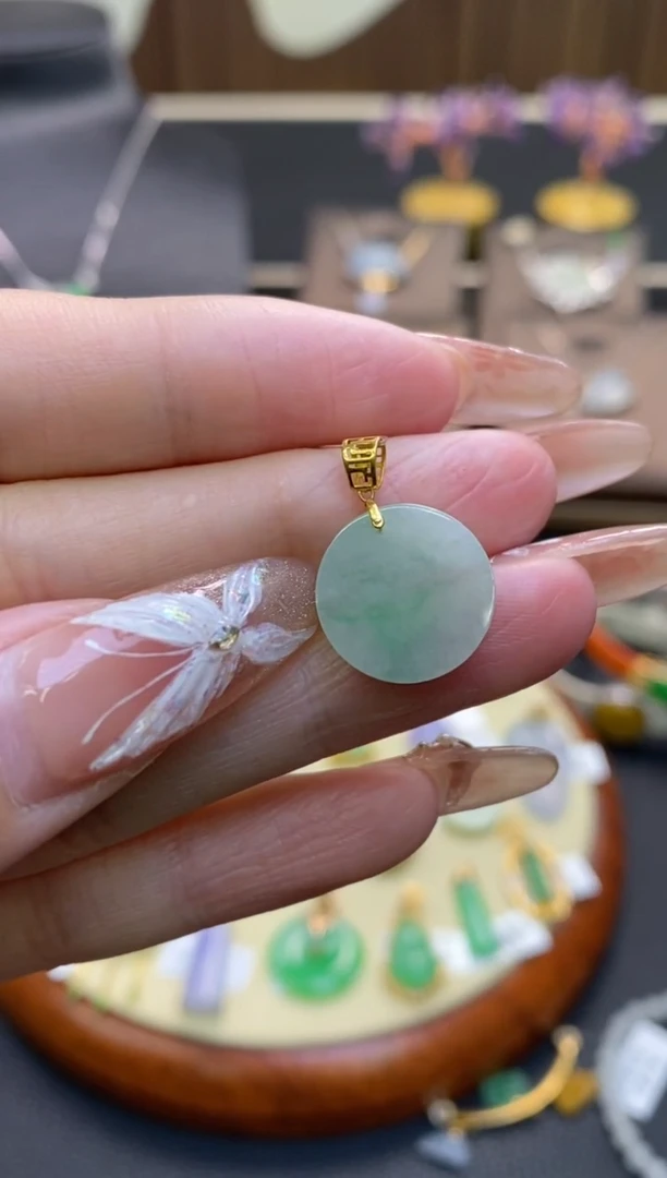 【闪购商品】翡翠颈饰18K金镶嵌净货11979