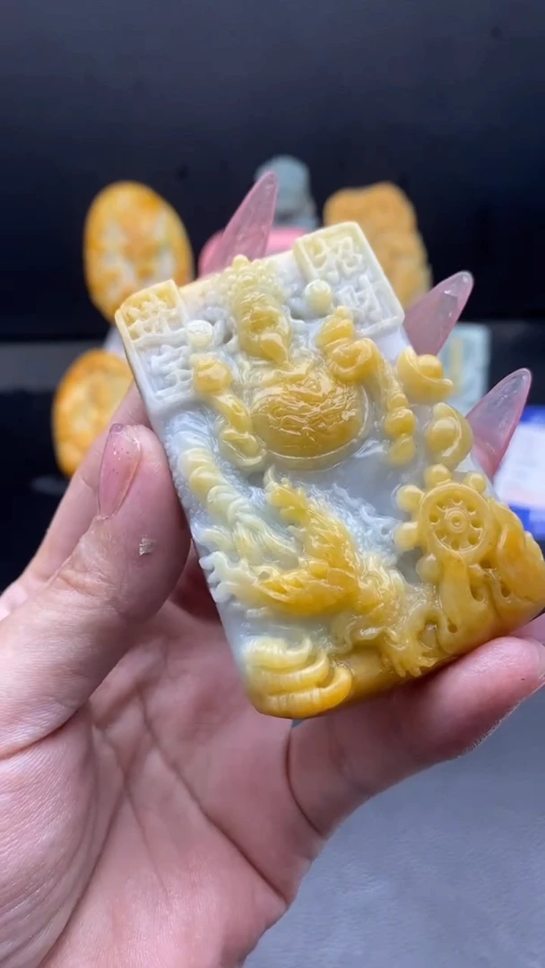 定制翡翠未镶嵌挂件