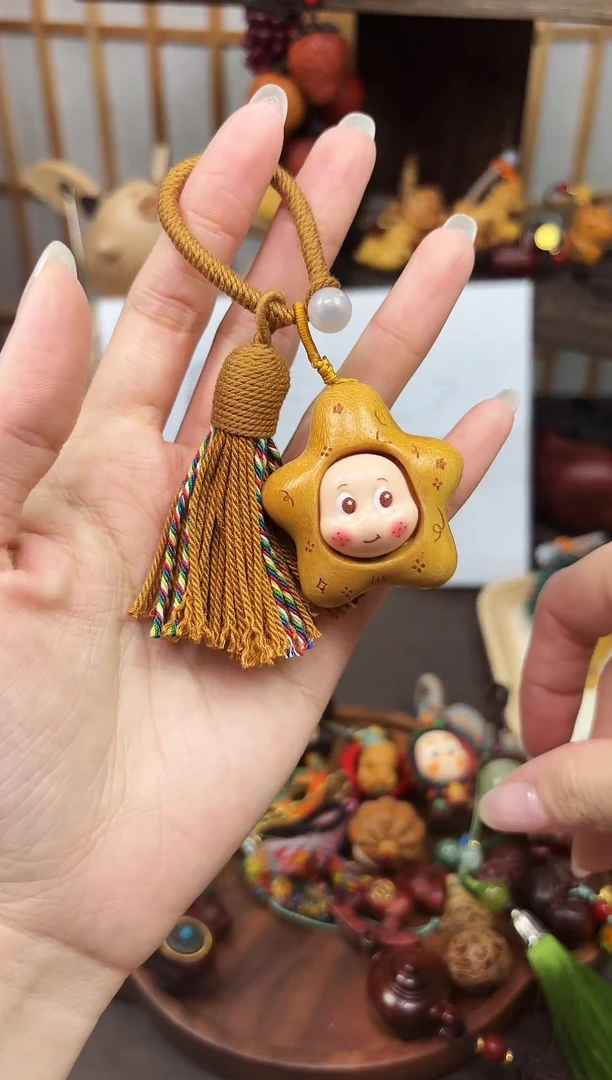 星星人钥匙扣包包挂件