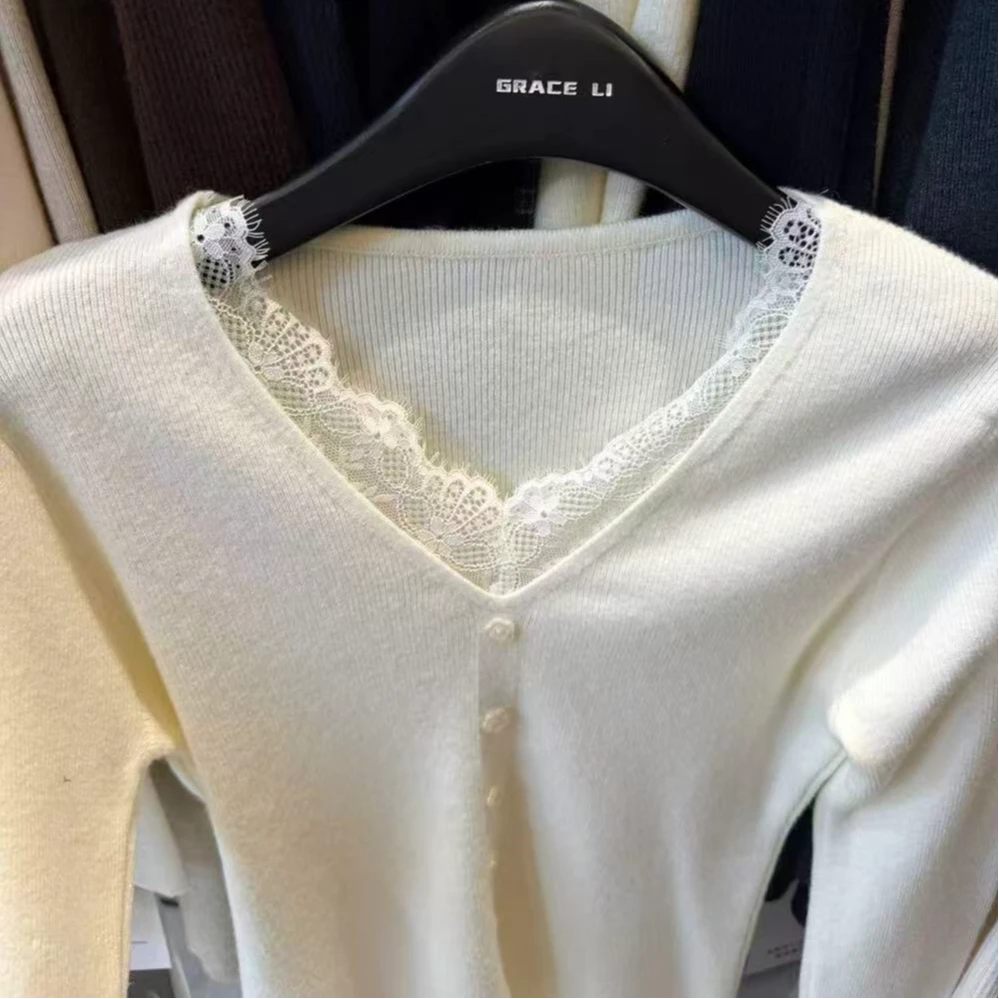 96冬日伊甸园 蕾丝年货款针织打底衫