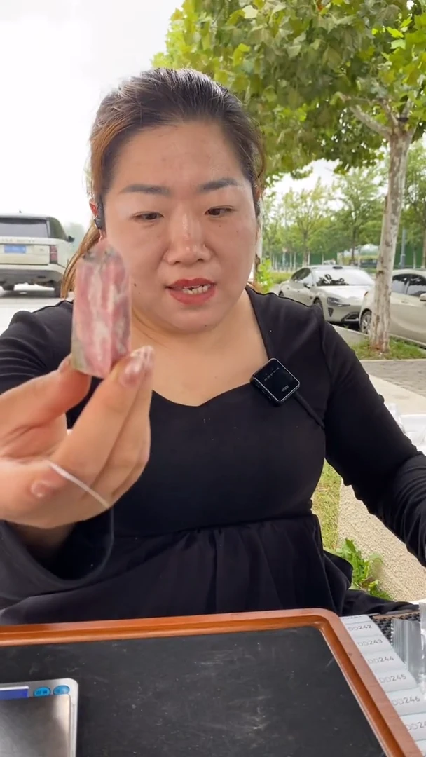 未镶嵌菱锰矿（红纹石）柱子红纹石柱子D238