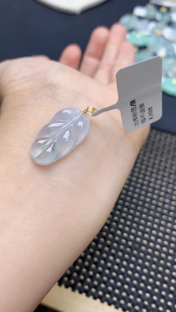 颈饰18K金镶嵌翡翠天然缅甸A货翡翠