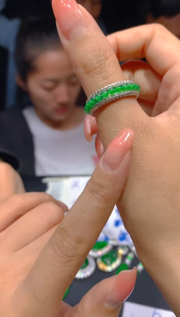 【闪购商品】定制翡翠未镶嵌184多样性发货（发其一）