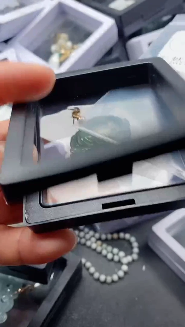 翡翠未镶嵌吊坠(不含链)1052